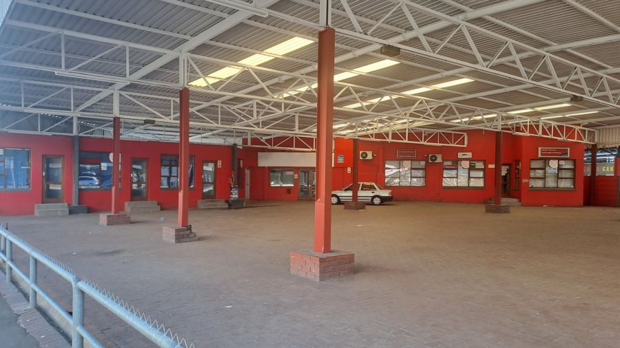 To Let commercial Property for Rent in Goodwood Central Western Cape